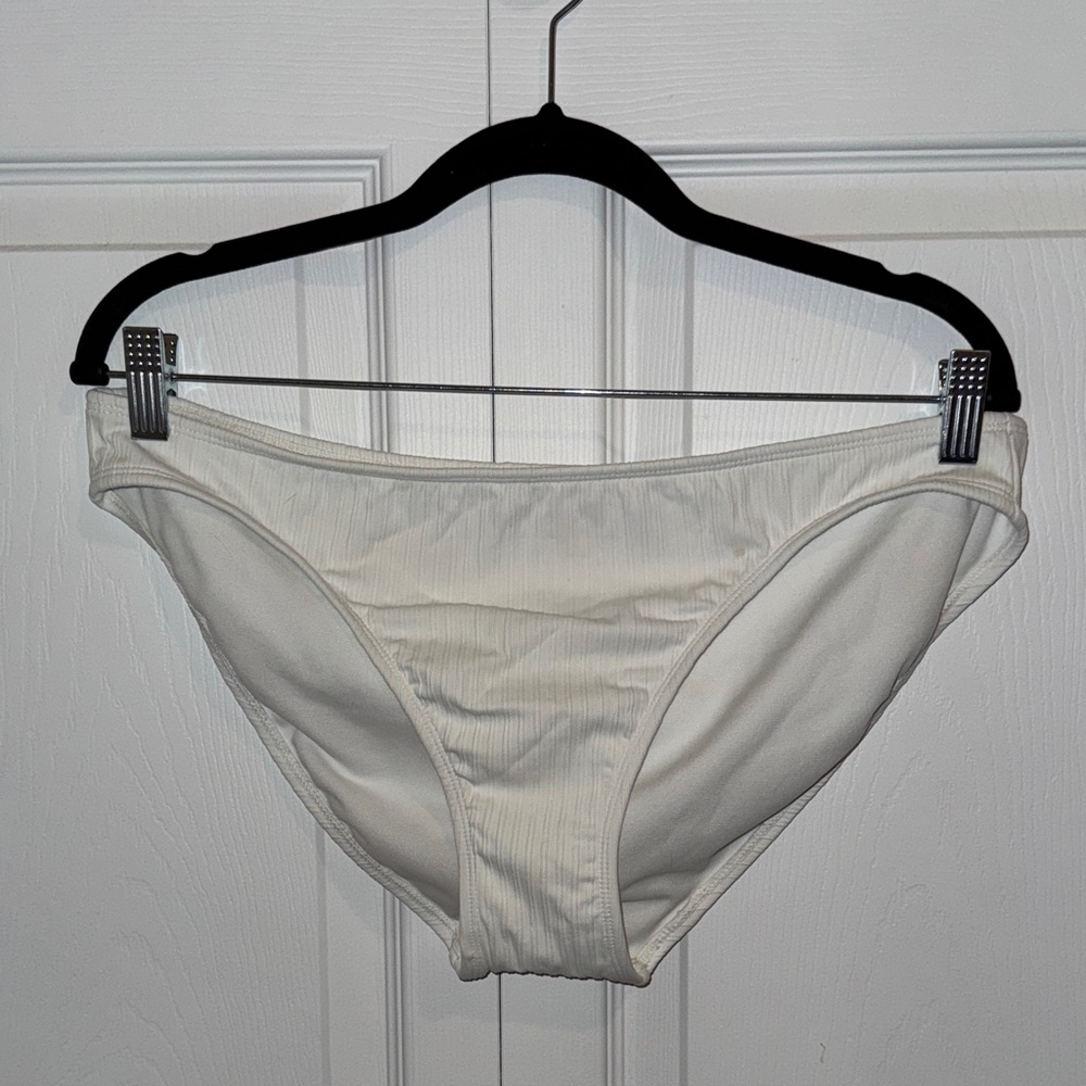 No Boundaries Juniors Bikini Bottoms *NWOT* (XL - 15-17 / White)